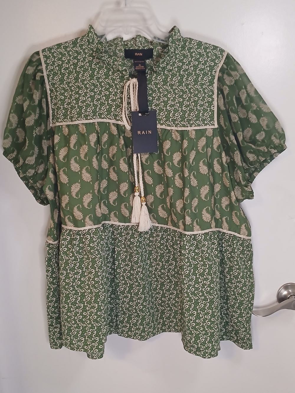 Green & Ivory Short Puff Sleeve Tassel Tie Peasant Blouse 2X New!
